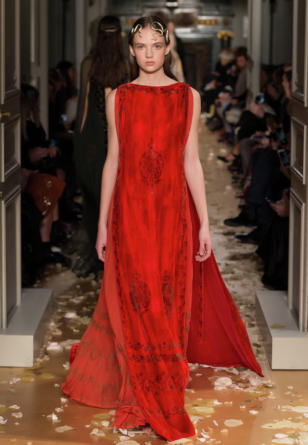 Valentino Official Website - Valentino Women Collection.